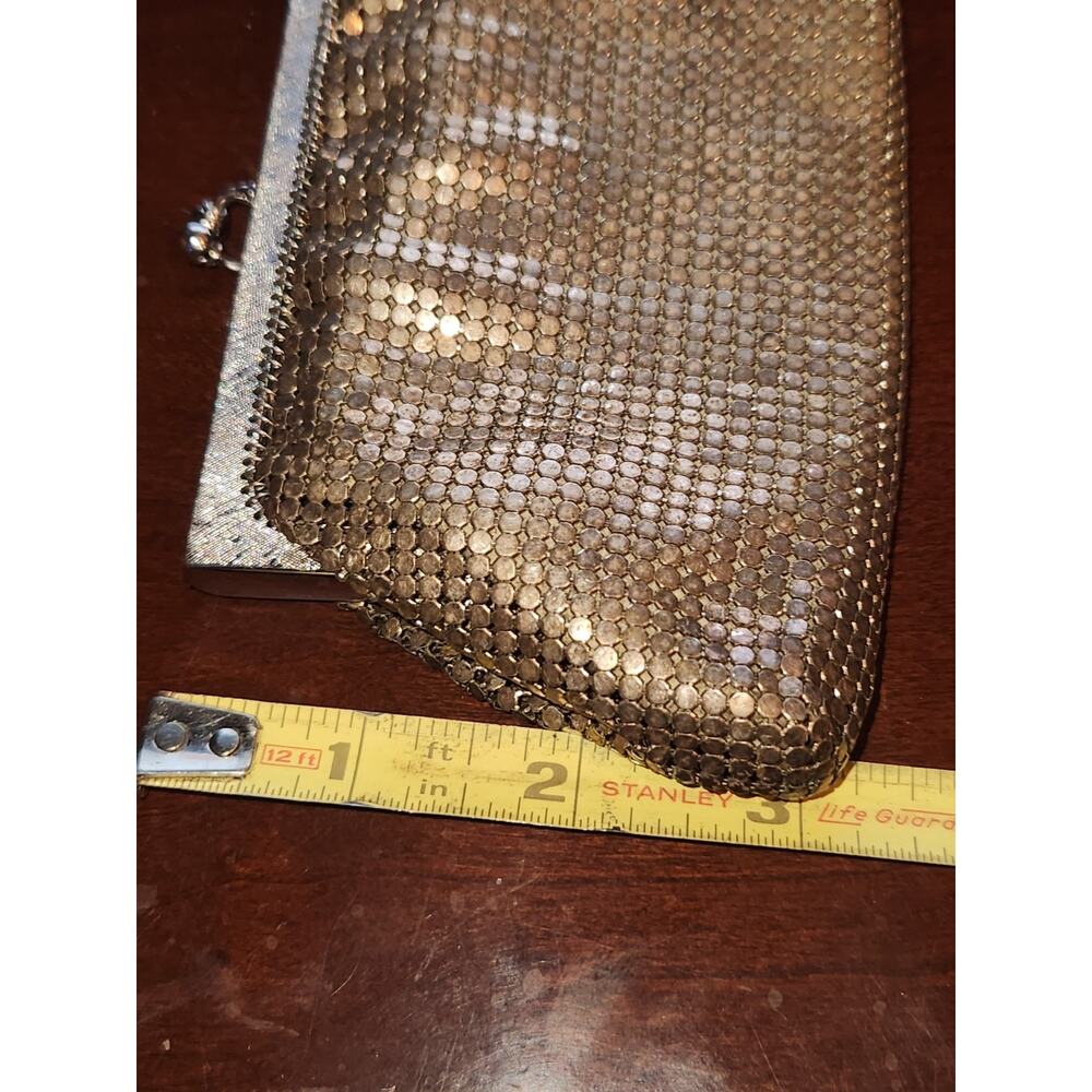 Vintage Whiting & Davis Co. Silvertone Metal Mesh Coin Purse - Picture 9 of 9